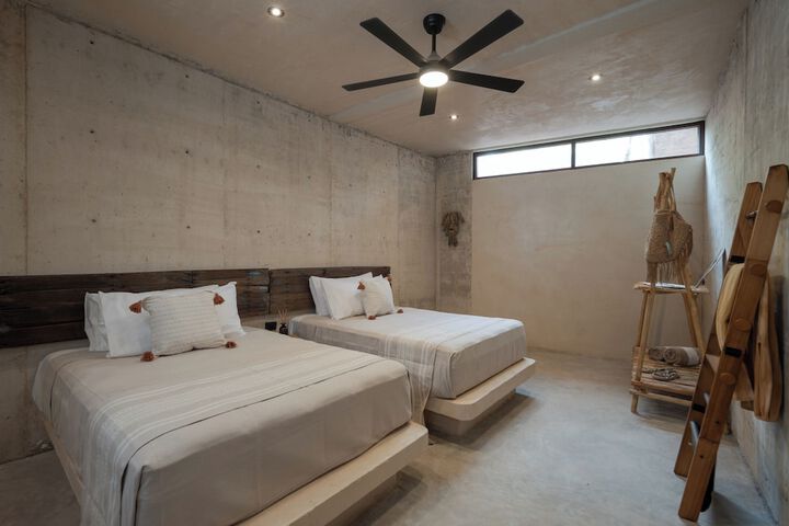 Room 26 of 78