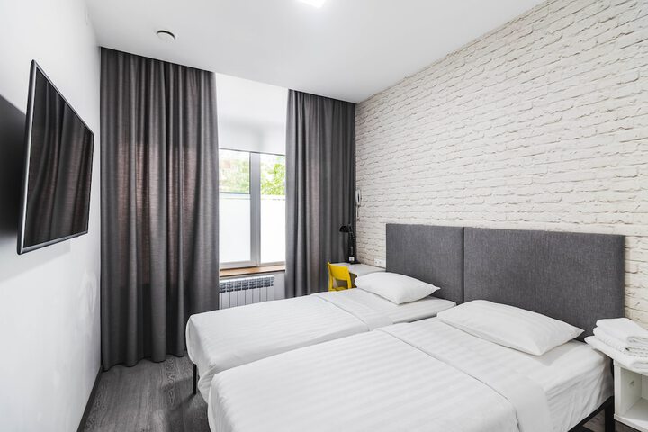 Room 12 of 50