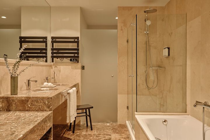 Room 45 of 92
