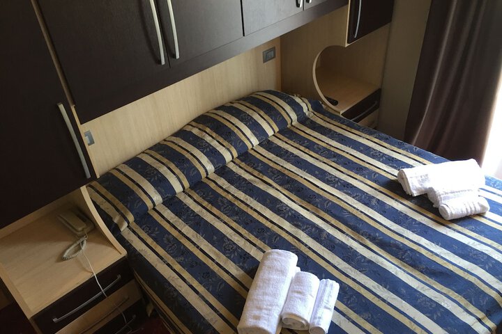 Room 34 of 69