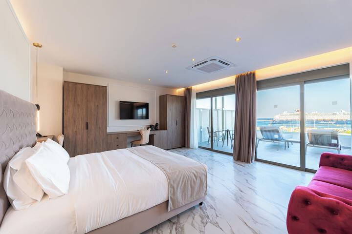 Room 51 of 187