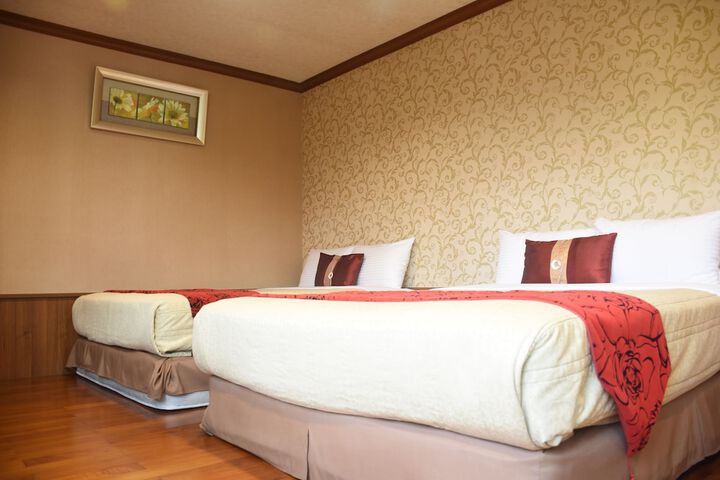 Room 15 of 54