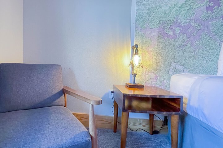 Room 3 of 82