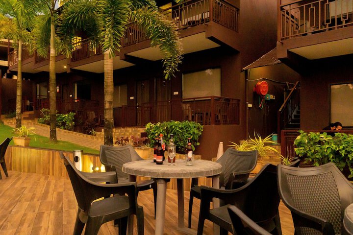 Hotel Exterior 45 of 53