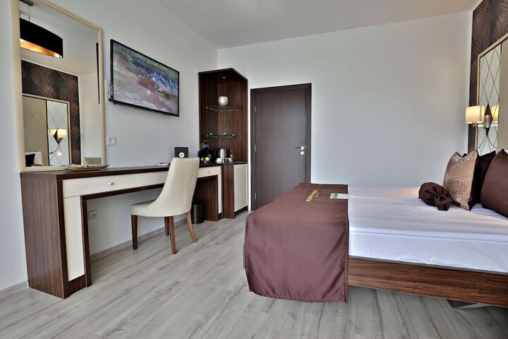 Room 70 of 318