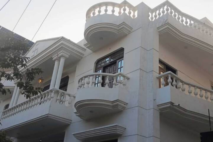Hotel 64 of 69