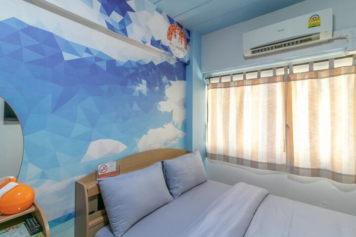Room 10 of 21