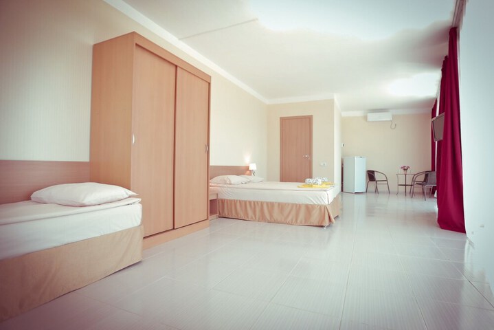 Room 19 of 49