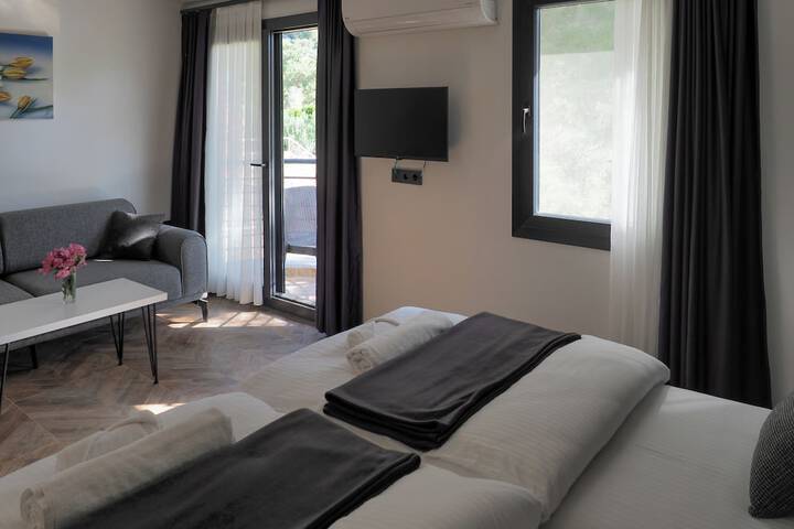 Room 43 of 71