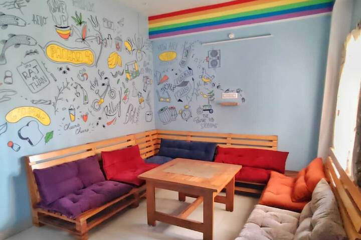 Room 12 of 36