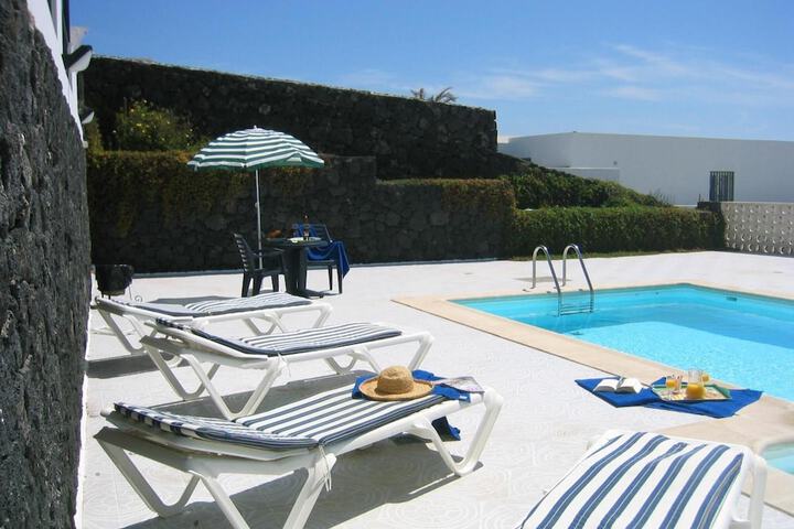 Hotel with Pool