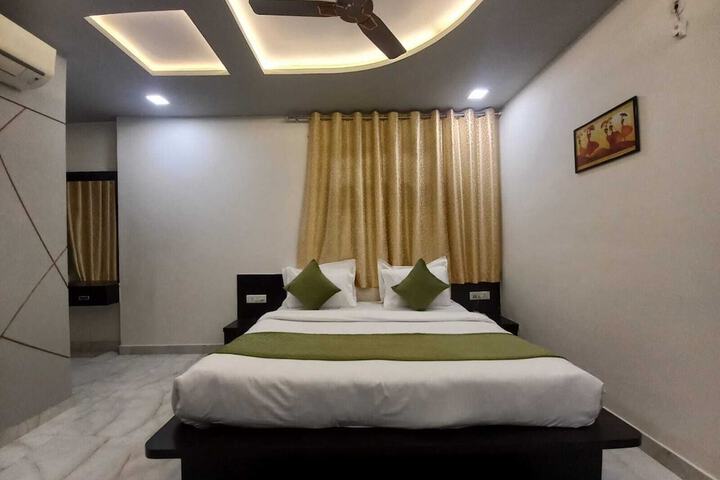 Room 7 of 38