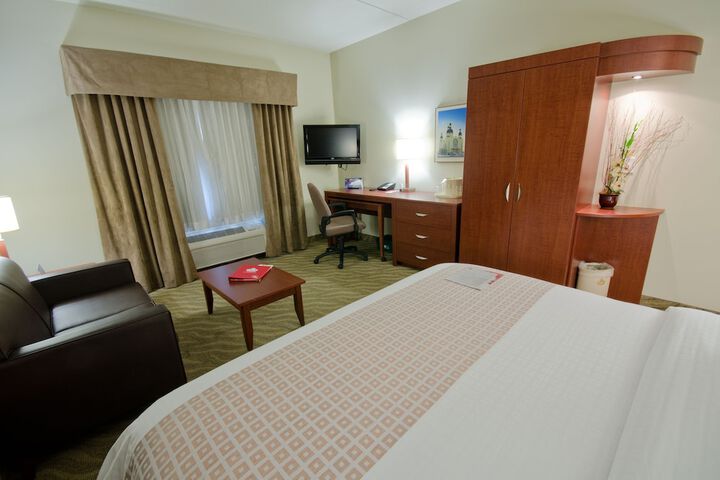 Room 4 of 42