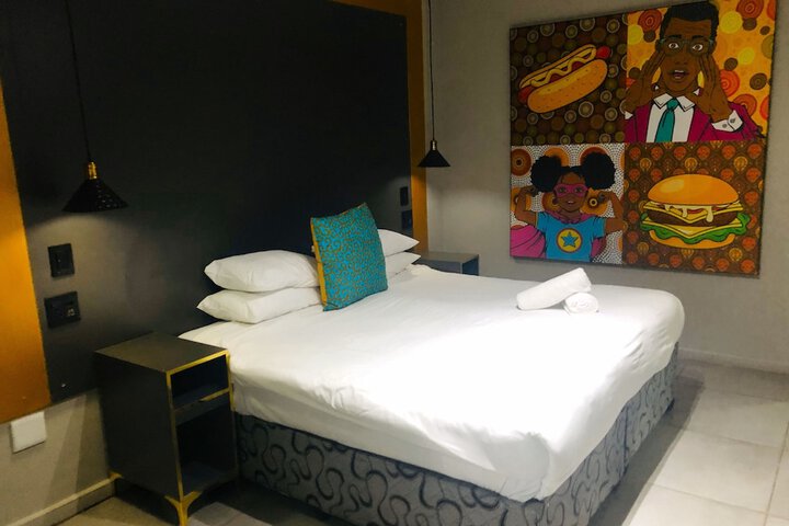 Room 32 of 241