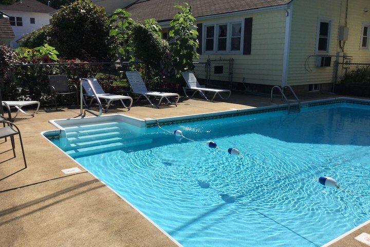 Pool 17 of 38