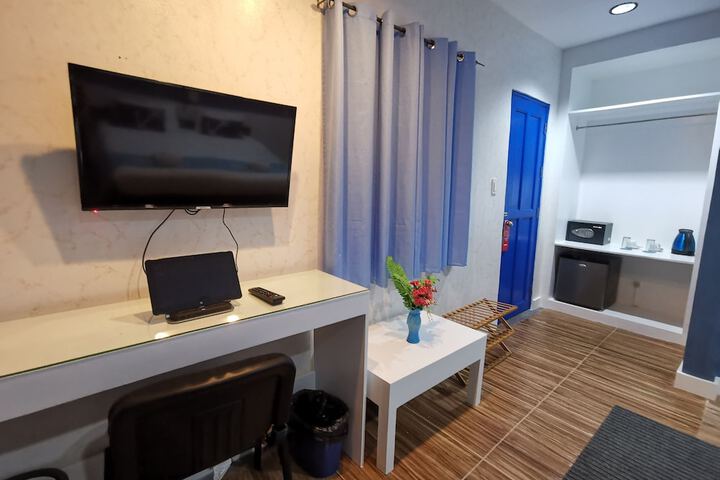Room 9 of 125