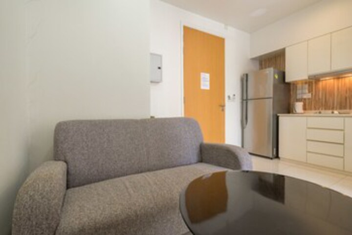 Room 6 of 12
