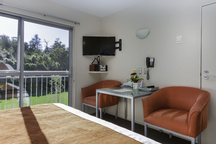 Room 9 of 35
