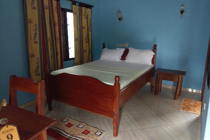 Room 10 of 49