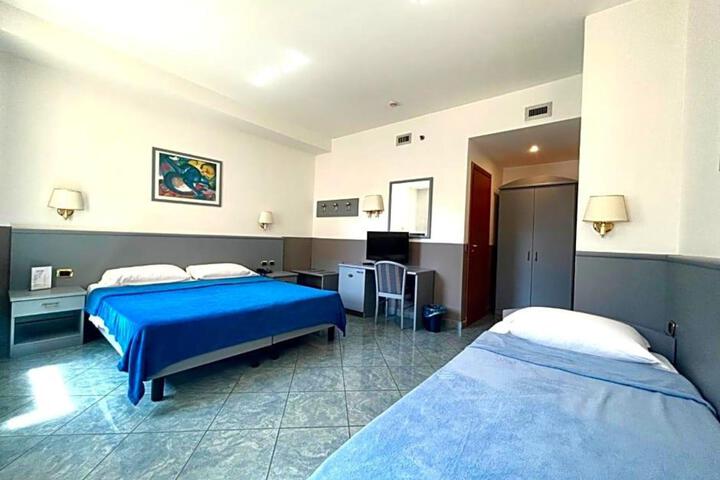 Room 3 of 15