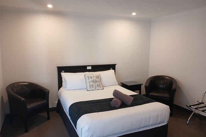 Room 16 of 120