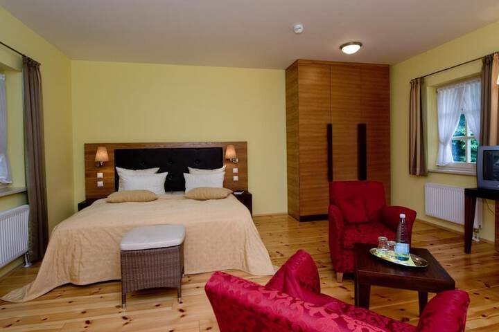 Room 9 of 46