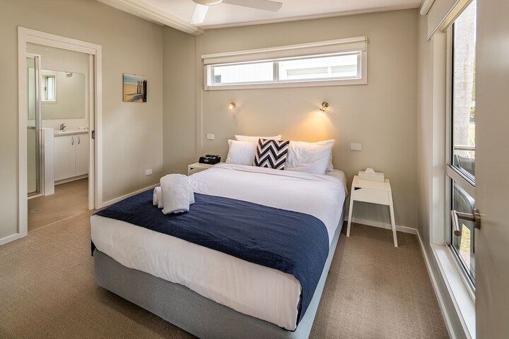 Room 10 of 81