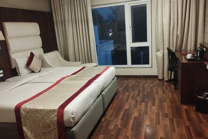 Room 3 of 9