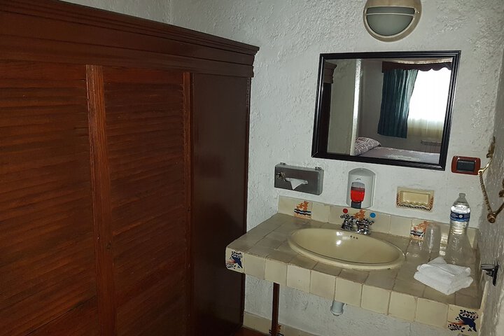 Room 20 of 39
