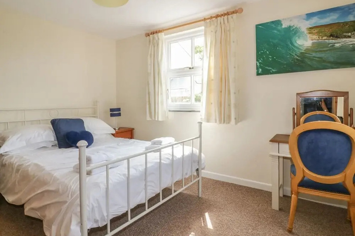 Room 5 of 19