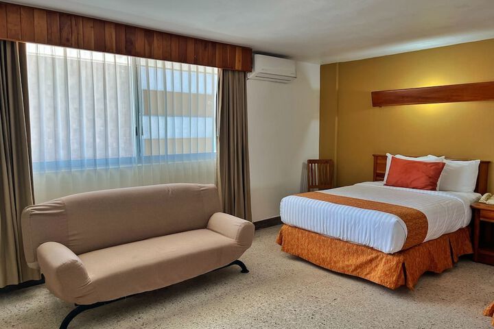Room 25 of 64