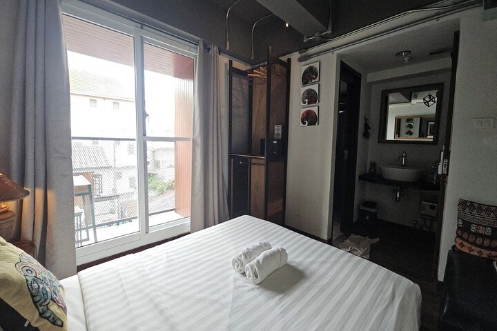 Room 37 of 72