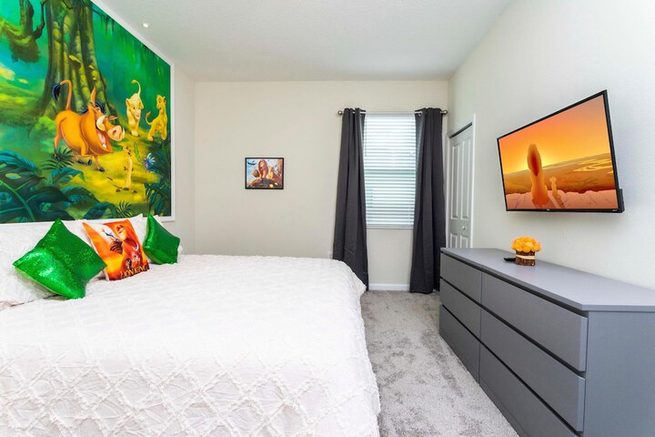 Room 7 of 44