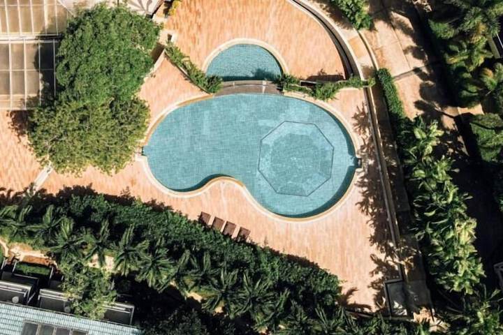 Pool 59 of 86