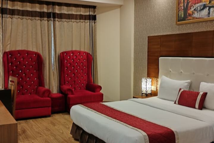Room 25 of 42