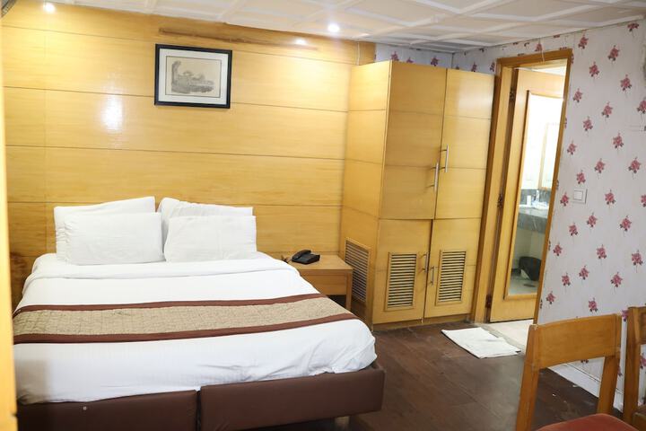 Room 3 of 14