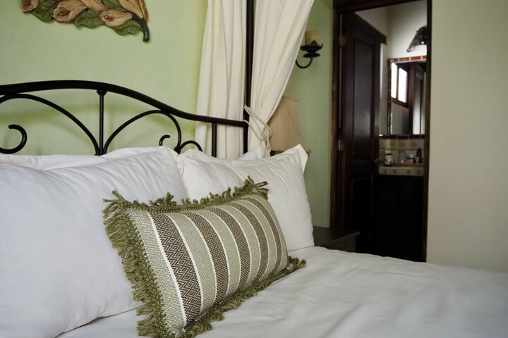 Room 14 of 49