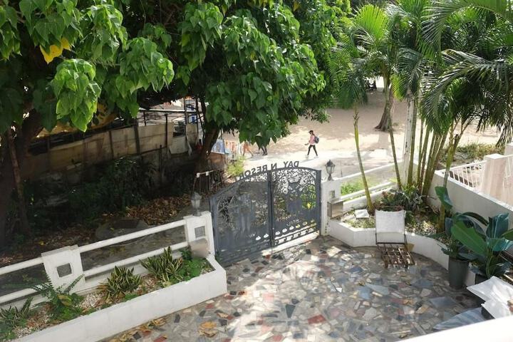 Property Grounds 16 of 22