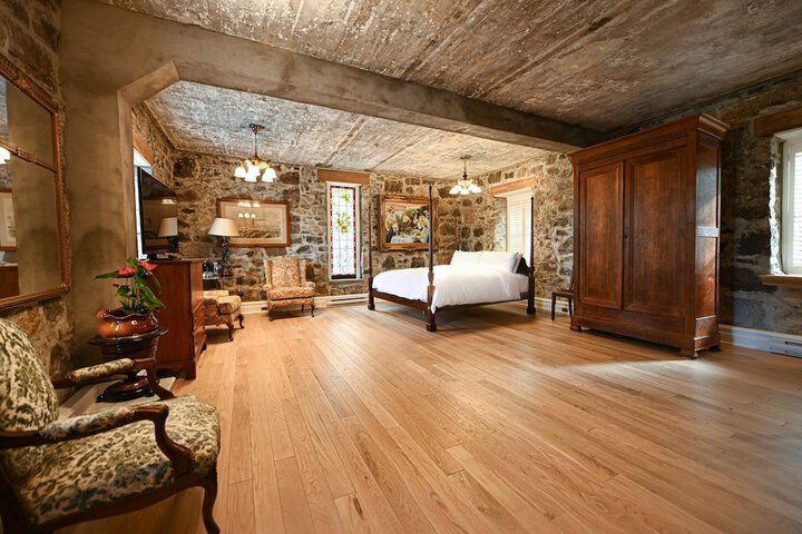 Room 15 of 60