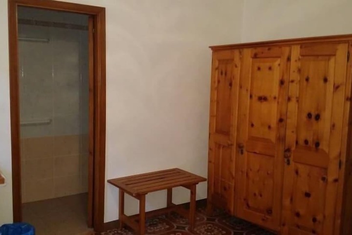 Room 11 of 20