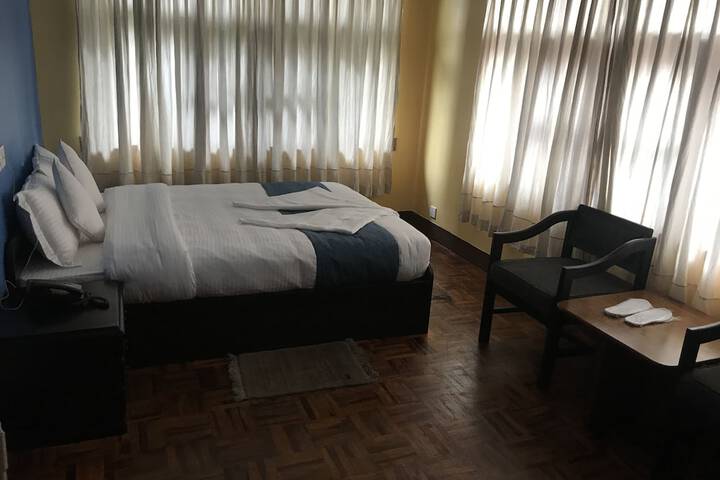 Room 15 of 94
