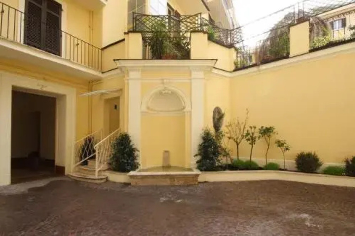 Hotel 2 of 6
