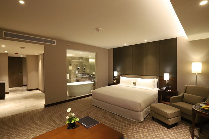 Room 43 of 113