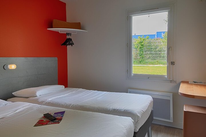 Room 3 of 22