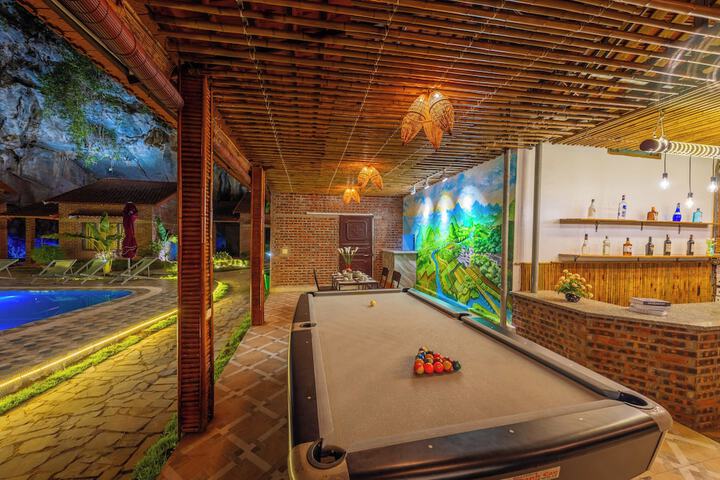 Pool 39 of 67