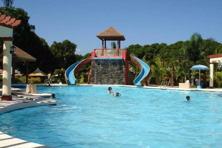 Pool Hotel