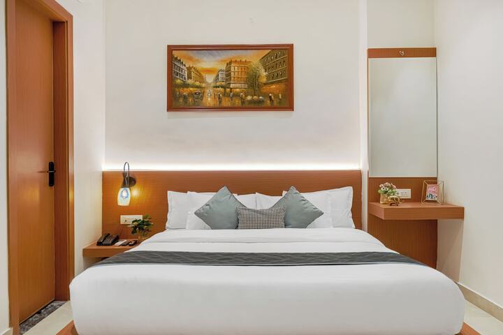 Room 8 of 17
