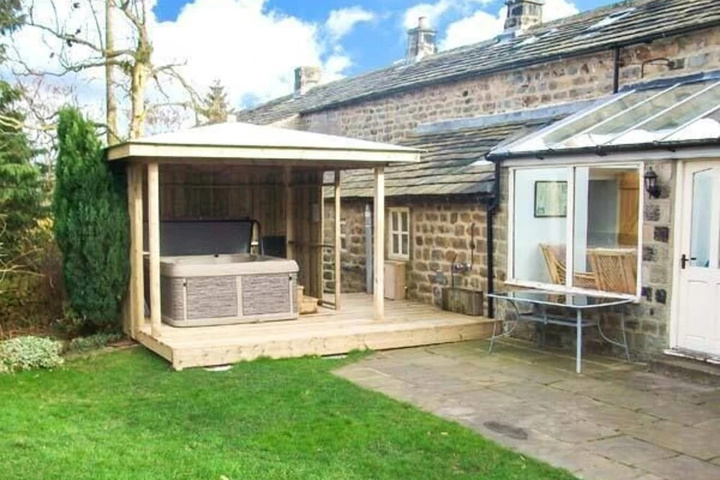 Hookstone House
