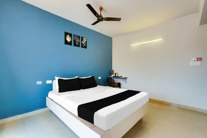 Room 6 of 17