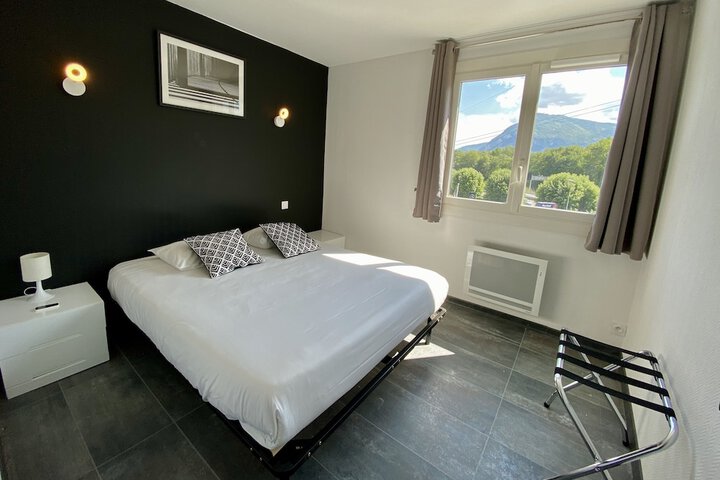 Room 5 of 45